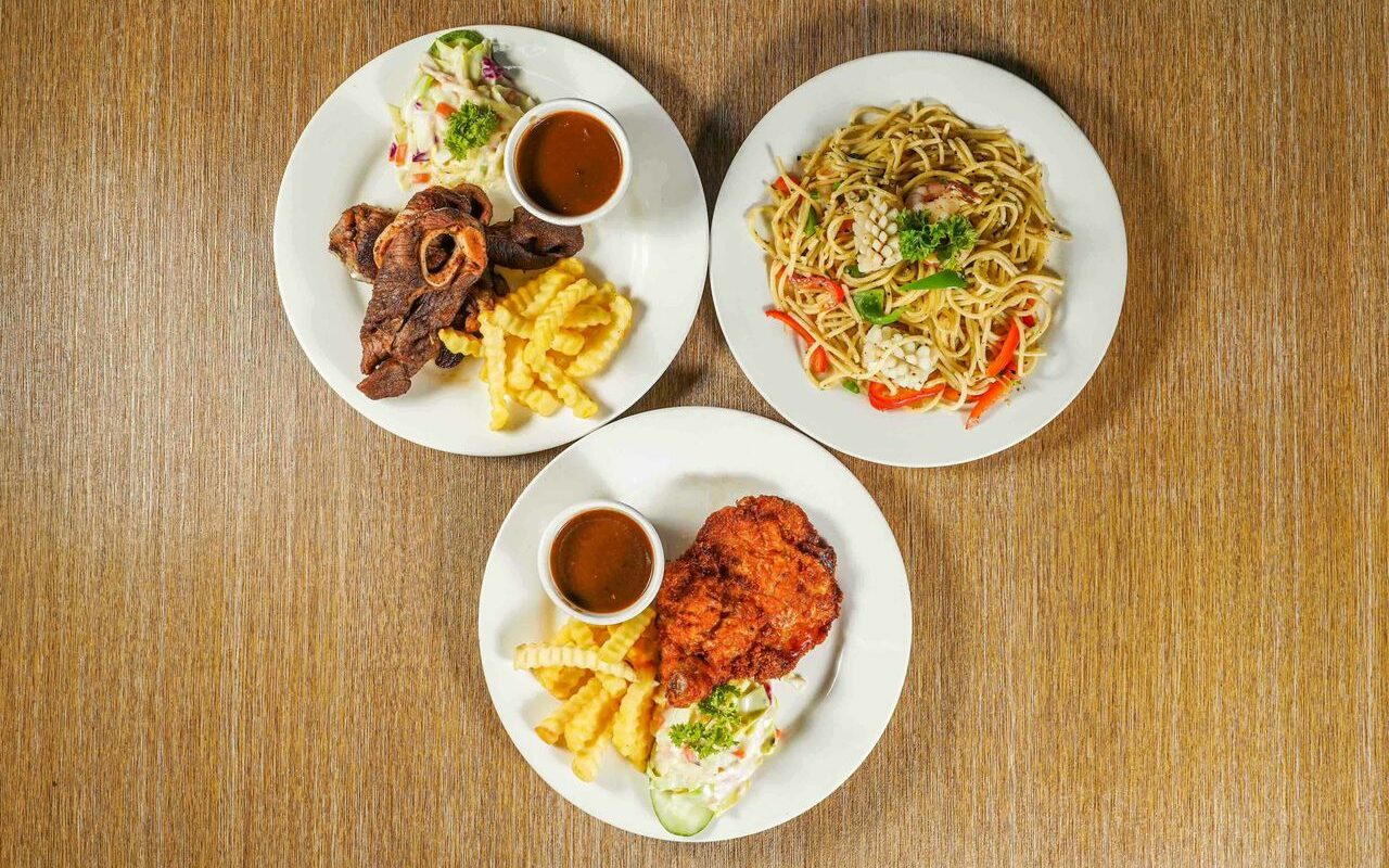 Chicken chop Paksu dengan sos