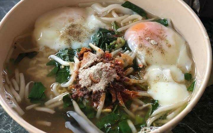 Semangkuk mee celup dari Pok Lie