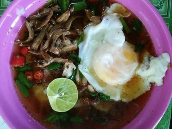 Mee celup dengan telur gedik dari Kak Na