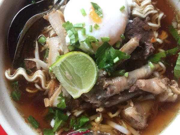 Mee celup dari Angoh Wakaf Bata