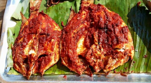 Ikan bakar dan hidangan laut di Restoran Seri Mesra