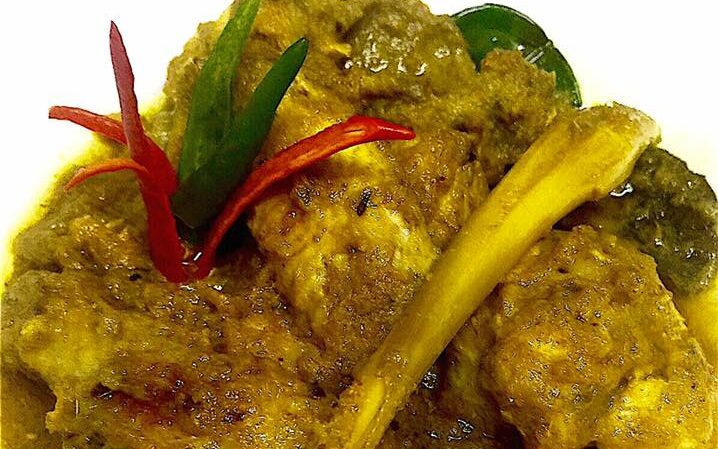 Ayam ungkep berkuah