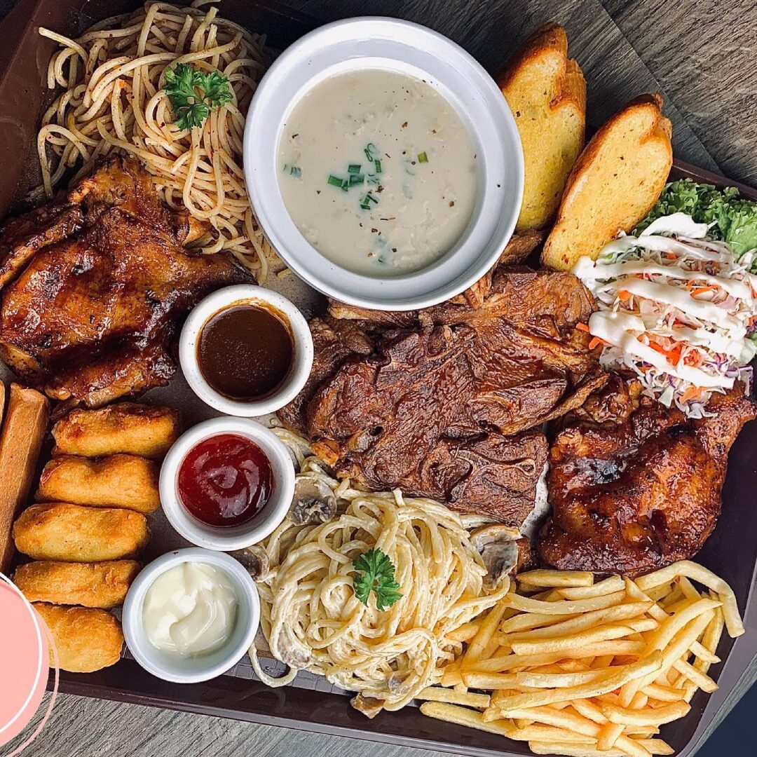 Makanan kampung di The Pinggan Cafe