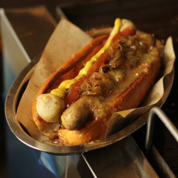 Hidangan sosej di Sausage Sizzle