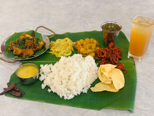 Nasi daun pisang di Restoran Curry Leaf, Petaling Jaya
