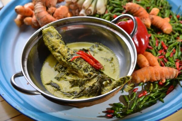Ikan salai atau ayam salai di Warung Salai Port Dickson