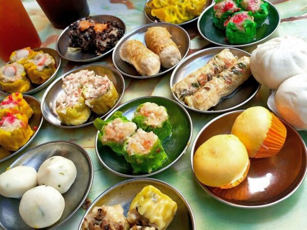 Dim sum pelbagai jenis di Dim Sum Valet