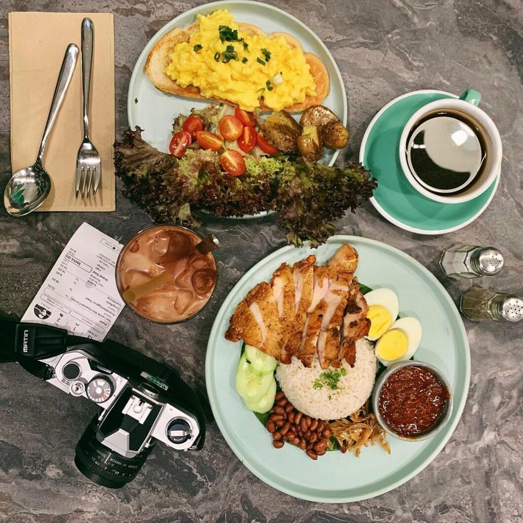Secangkir kopi di Alcea Coffee