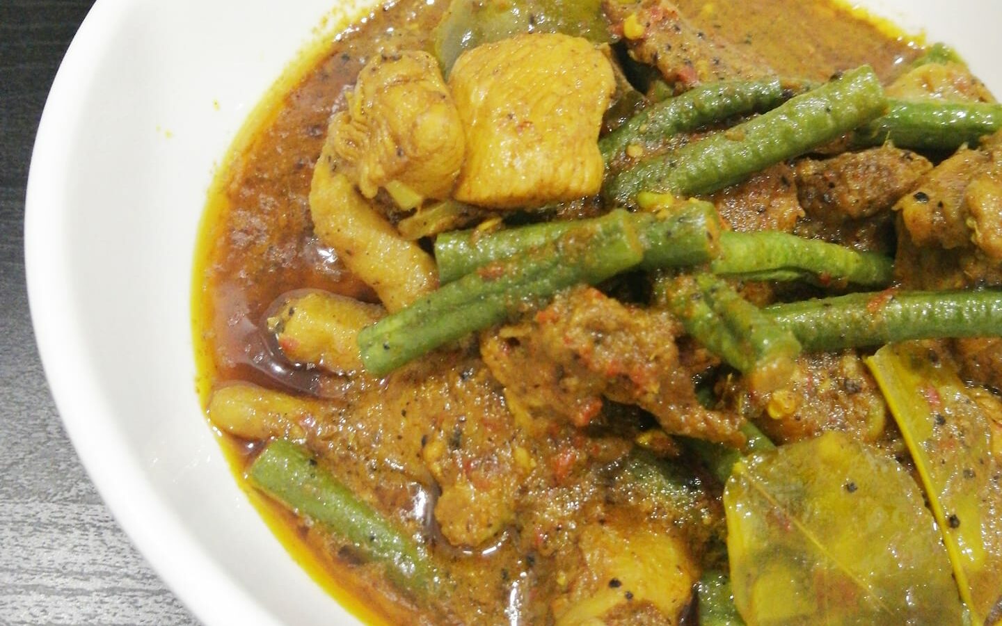 Phad phed ayam berkuah