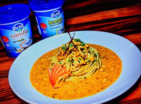 Spaghetti carbonara sos telur masin dan yogurt lemon