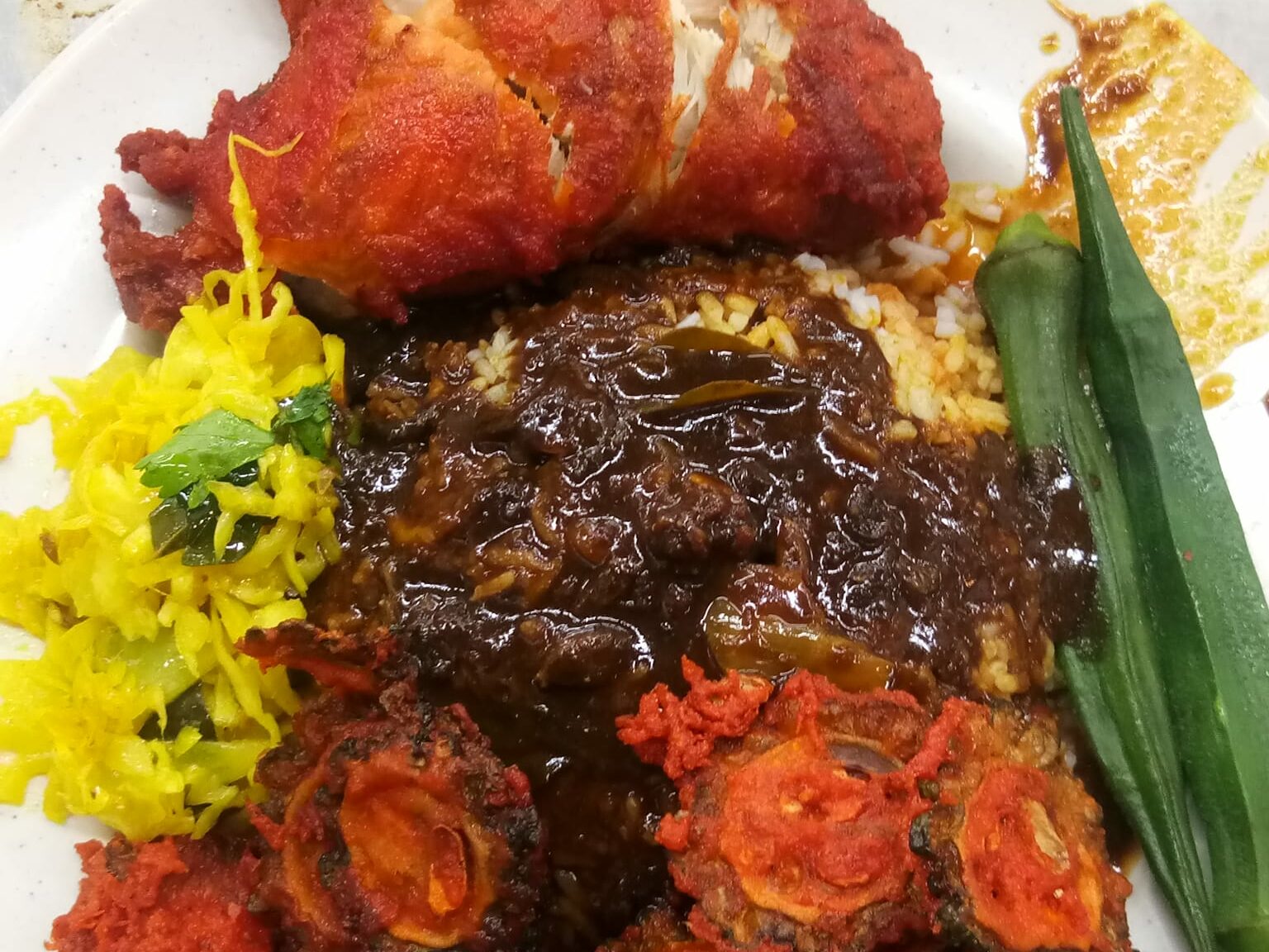 Hidangan nasi kandar di LC Line Clear