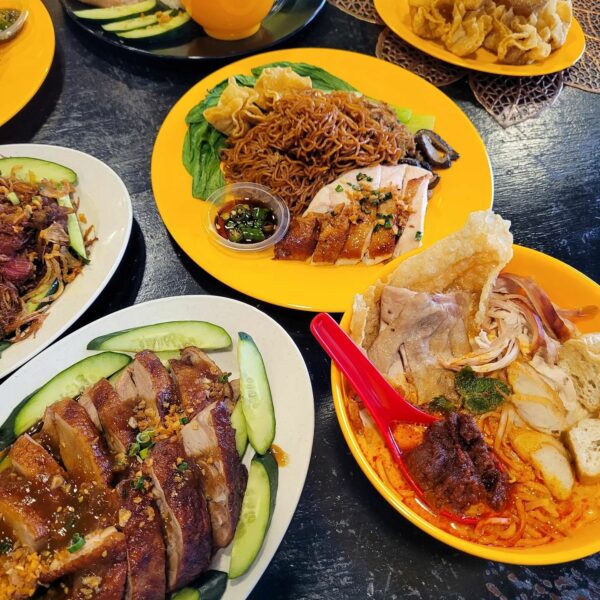 Pinggan nasi ayam dari CRG Chicken Rice Guys