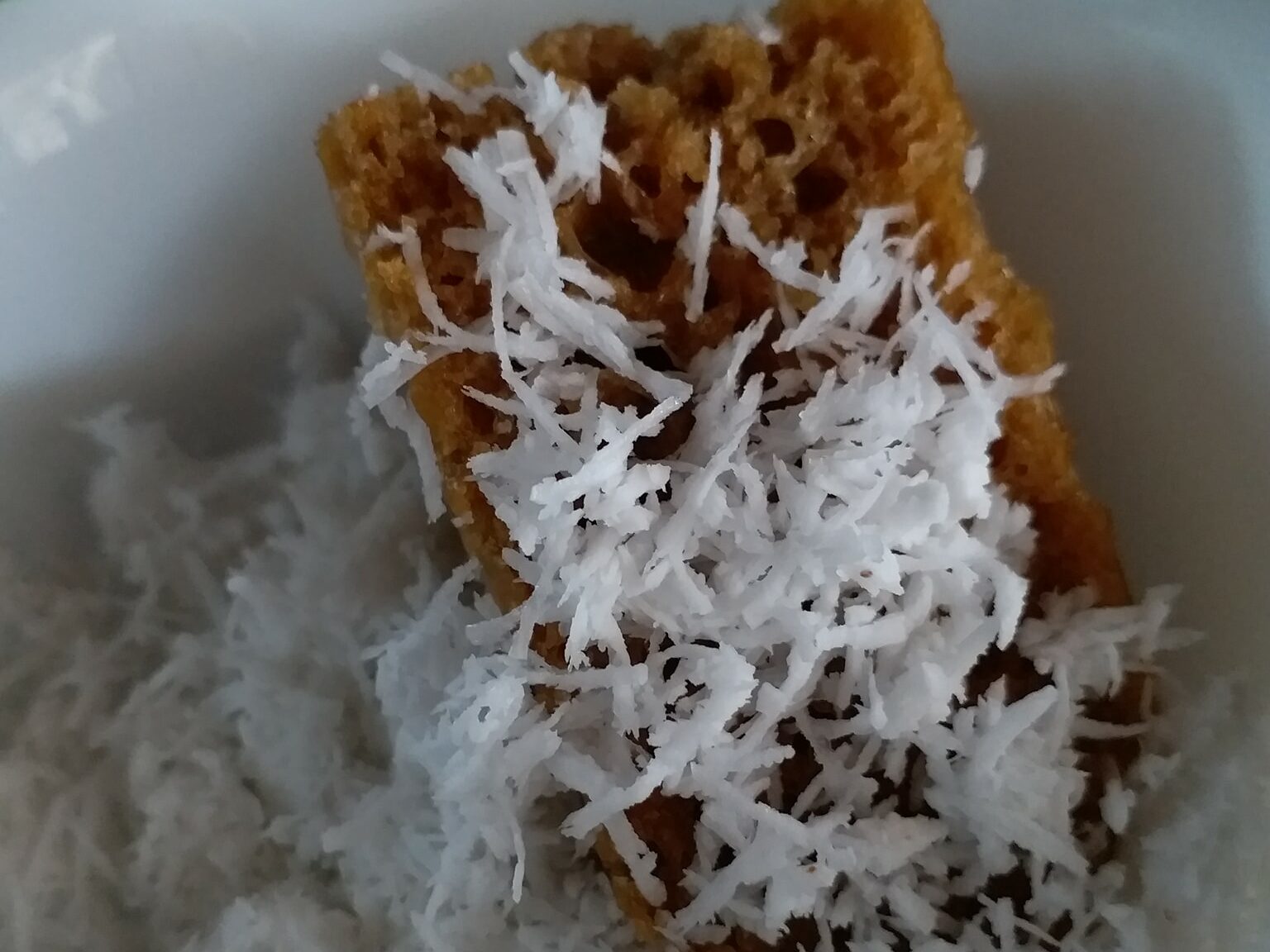 Apam kampung tradisional yang gebu
