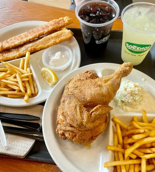 Ayam goreng Borenos Fried Chicken