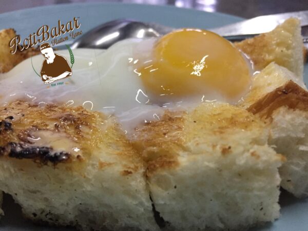 Roti bakar dengan kaya di Hutton Lane