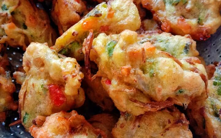 Cucur udang roti Gardenia yang rangup