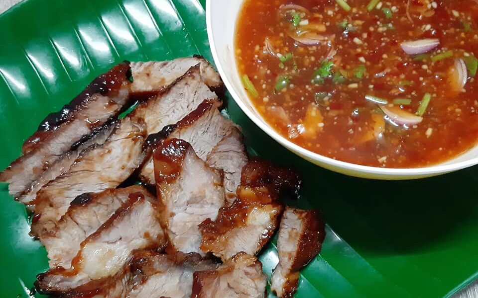 Daging bakar harimau menangis dengan kuah