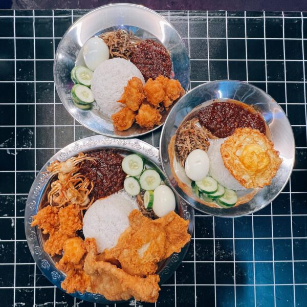 Nasi lemak dari OG Street Kitchen