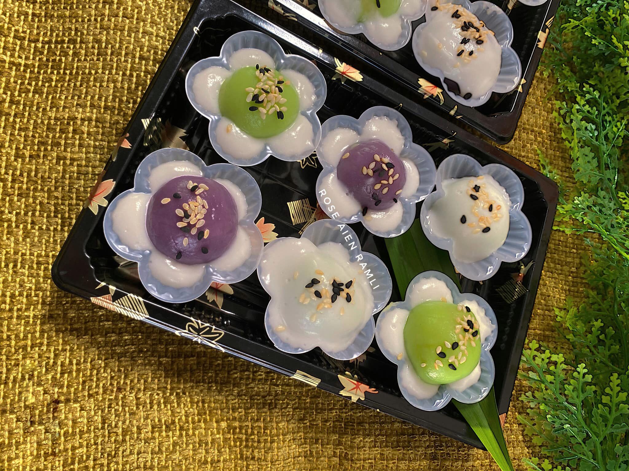 Kuih koci leleh santan