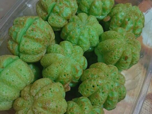 Kuih Cara Manis yang lembut dengan gula merah