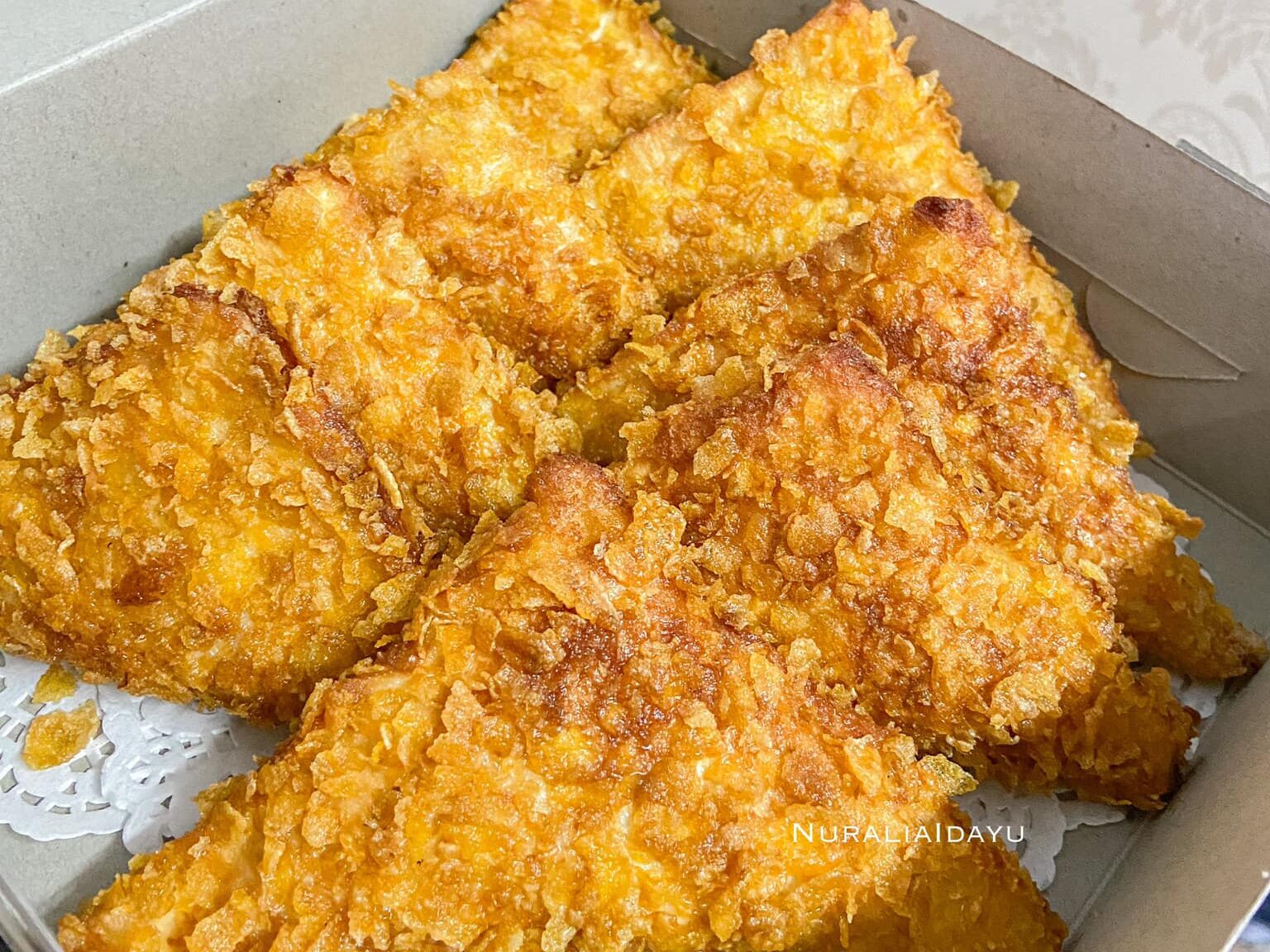 Koleksi pelbagai jenis kuih muih tradisional Melayu untuk sarapan pagi yang sedap dan mudah disediakan.