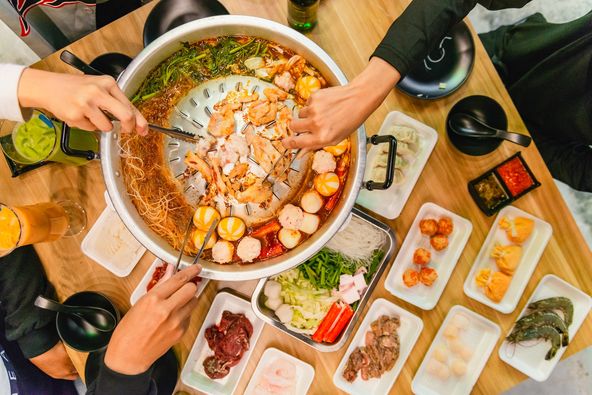 Sajian Thai BBQ dan steamboat di Santuy Thai BBQ