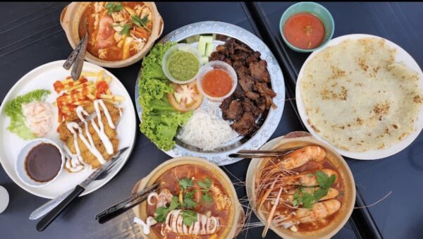 Sajian ruang makan Rumah Makang Sep Kita