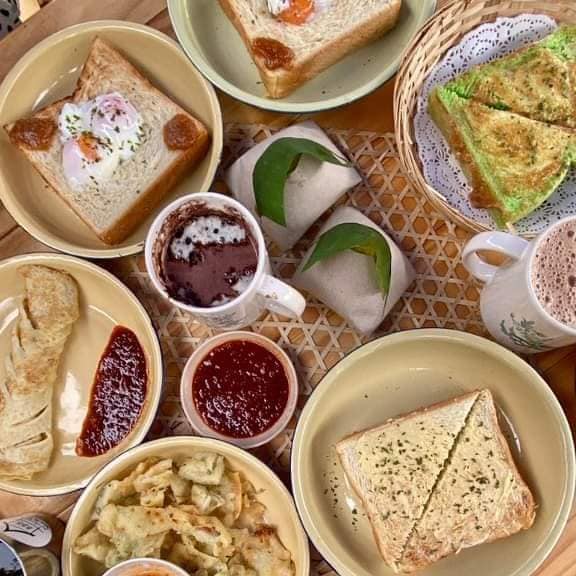 Sajian di Warung Tiga Lima