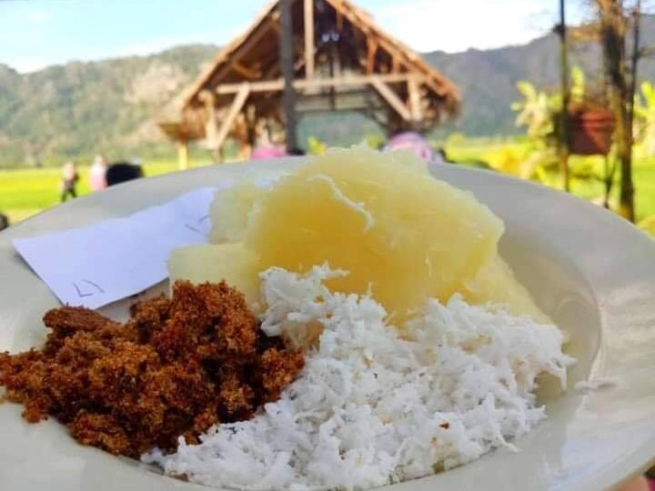 Suasana Warung Tepi Sawah 2769 di tepi sawah