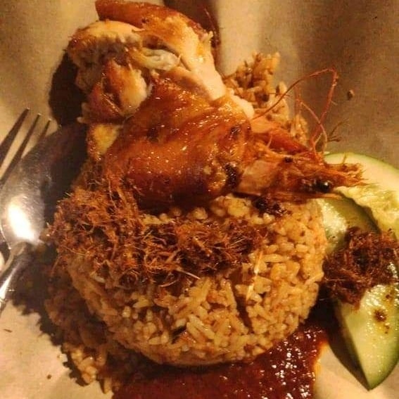 Nasi lemak goreng Chef Fauzey yang pedas