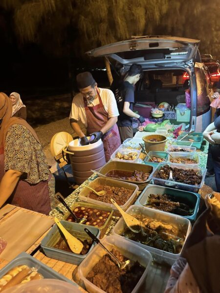 Hidangan nasi lemak dari Nasi Lemak Eye On