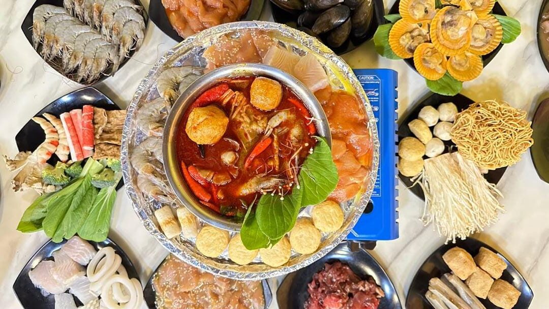 Bekas stimboat dan grill ala Thai di Rot Thai